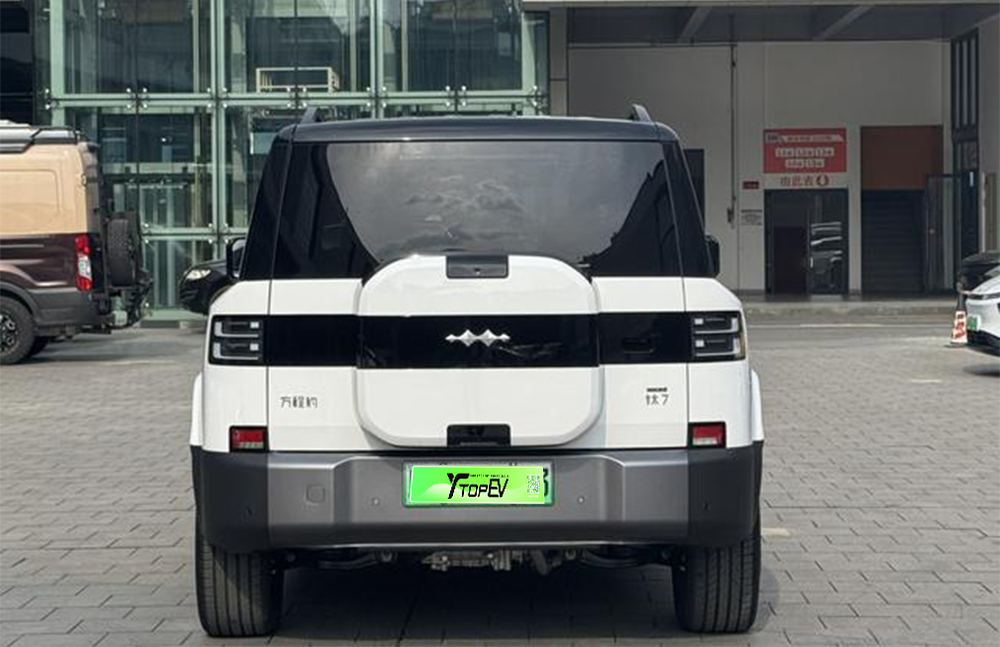 Used 2025 Titanium 7